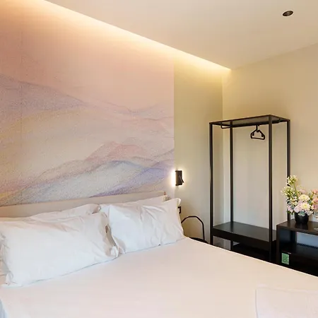 Uefio - Boutique 3*
